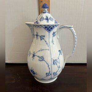 Royal Copenhagen Fluted Half Lace 32 oz Pitcher with Lid